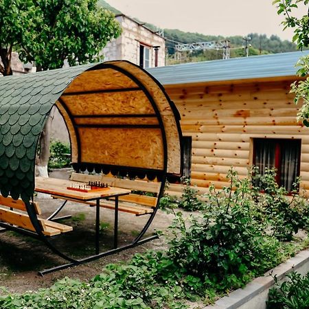 Hayi Tun Guest House Goris Exterior photo