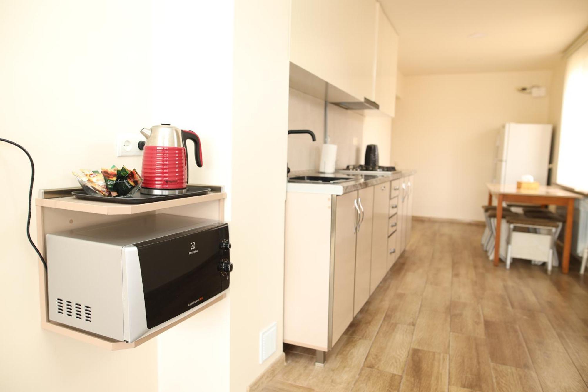Hayi Tun Guest House Goris Exterior photo