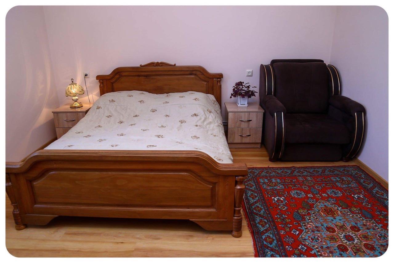 Hayi Tun Guest House Goris Exterior photo