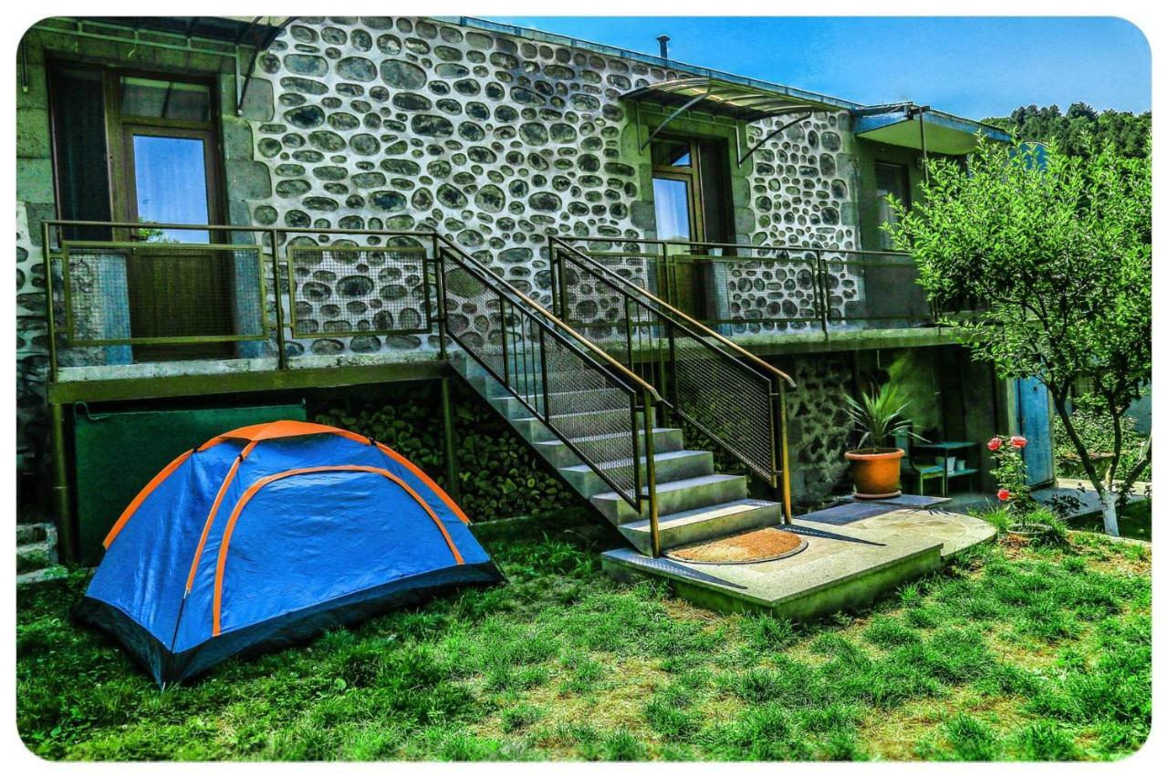 Hayi Tun Guest House Goris Exterior photo